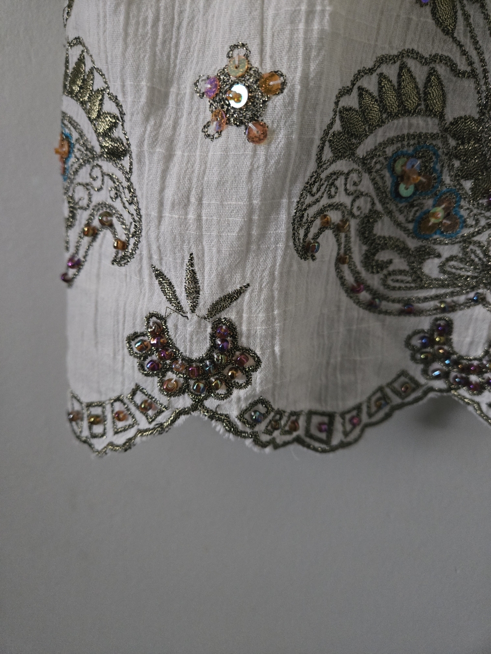 Hazel Embroidered Gold Metallic Sleeveless V-Neck Tank Top - Picture 6 of 7
